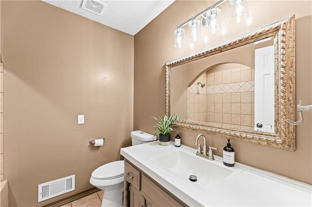 3609 NE Chapel Drive — photo 15