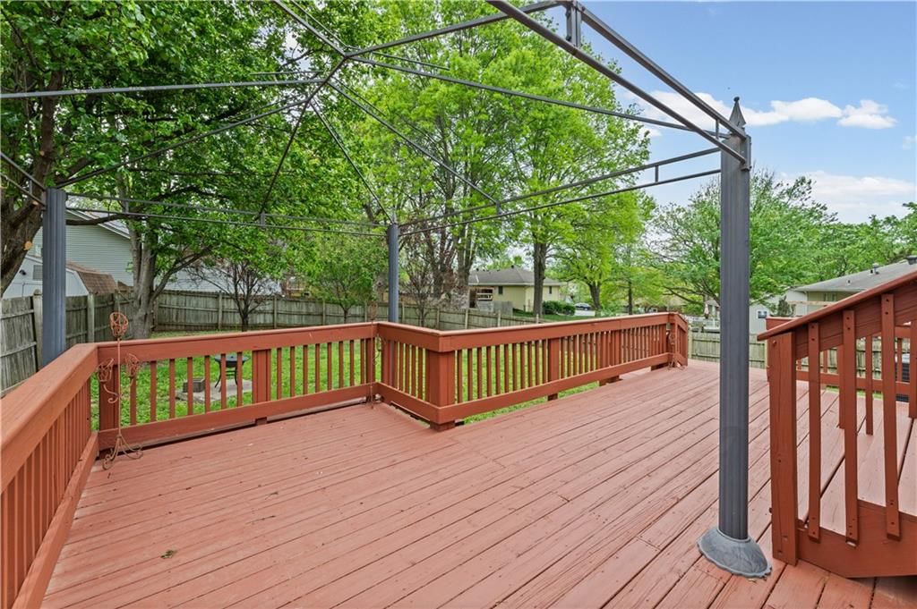 3609 NE Chapel Drive — photo 31