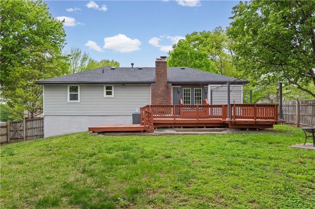 3609 NE Chapel Drive — photo 35