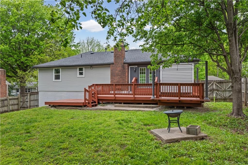 3609 NE Chapel Drive — photo 36