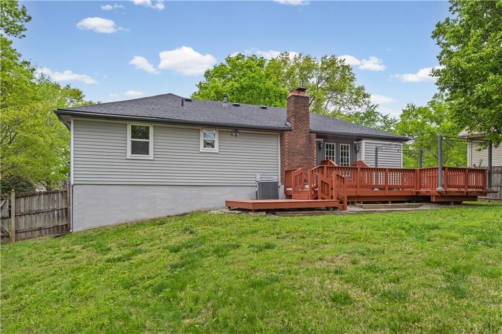 3609 NE Chapel Drive — photo 37