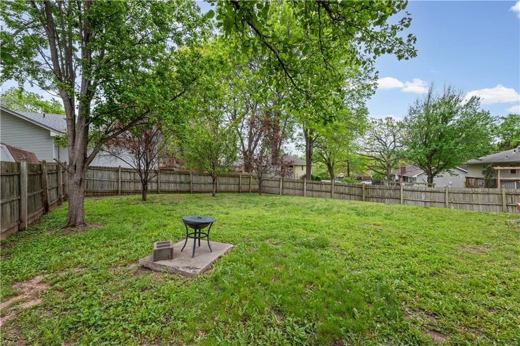 3609 NE Chapel Drive — photo 38