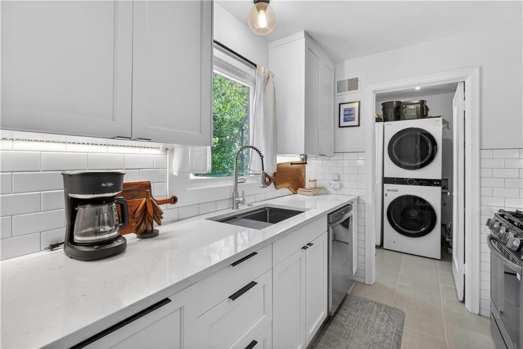 8139 Woodward Street — photo 10