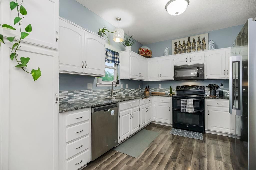 10531 N Ditman Avenue — photo 11