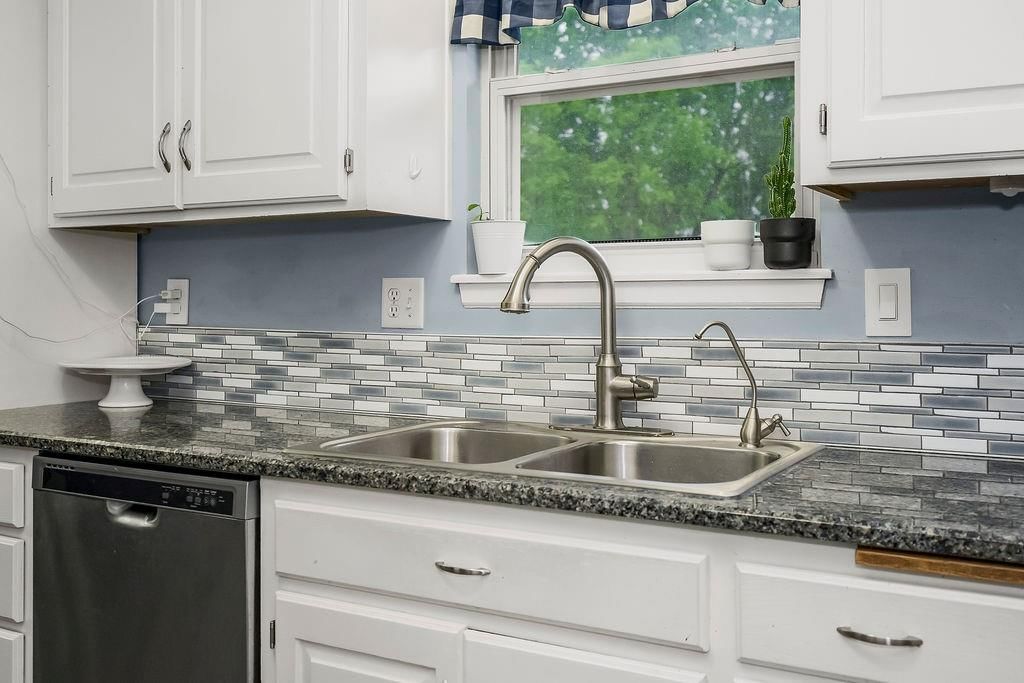 10531 N Ditman Avenue — photo 12
