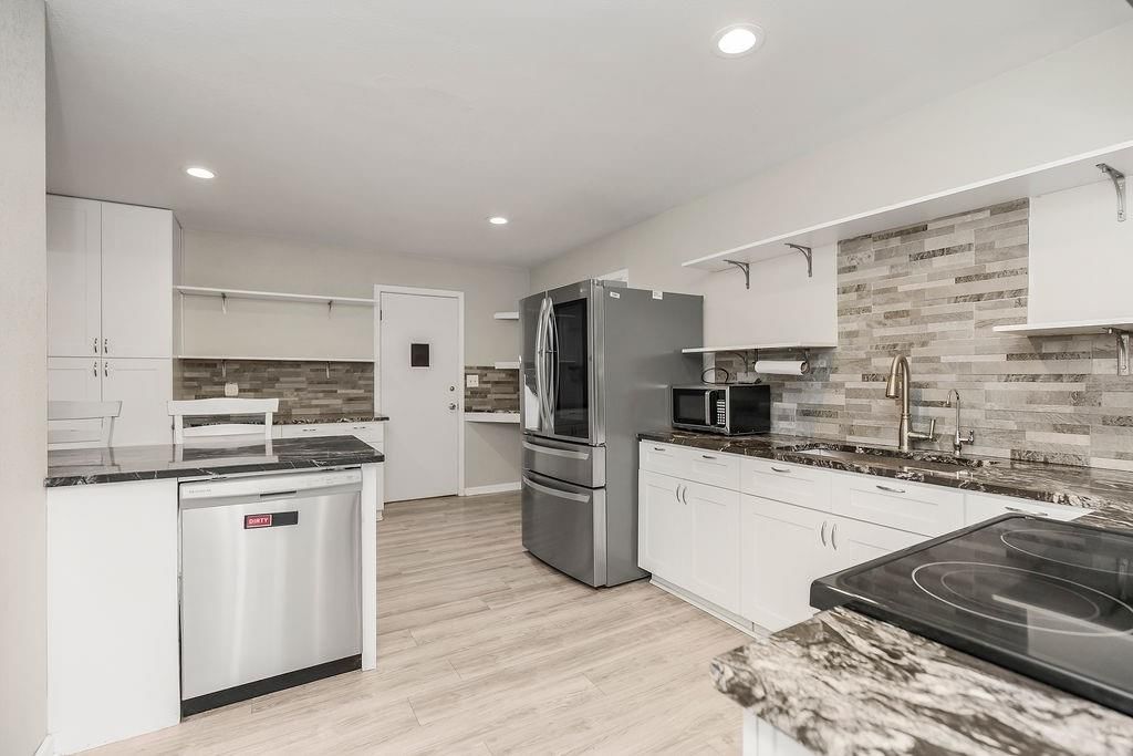 10008 E 68th Terrace — photo 9