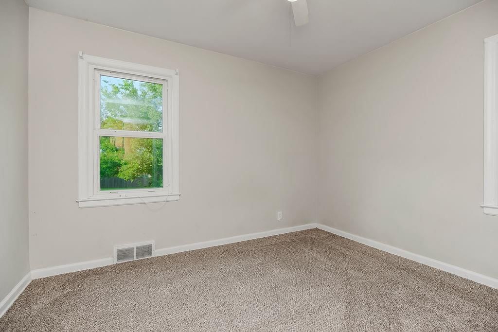 10008 E 68th Terrace — photo 14