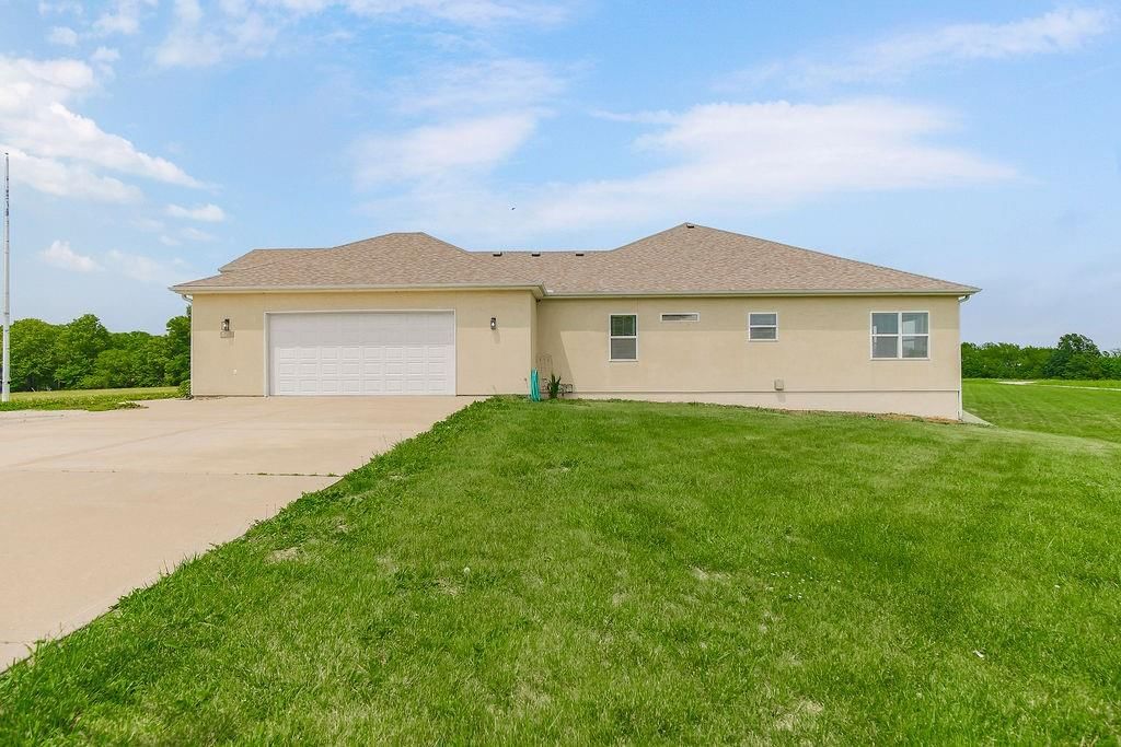 7301 SW F Highway — photo 30