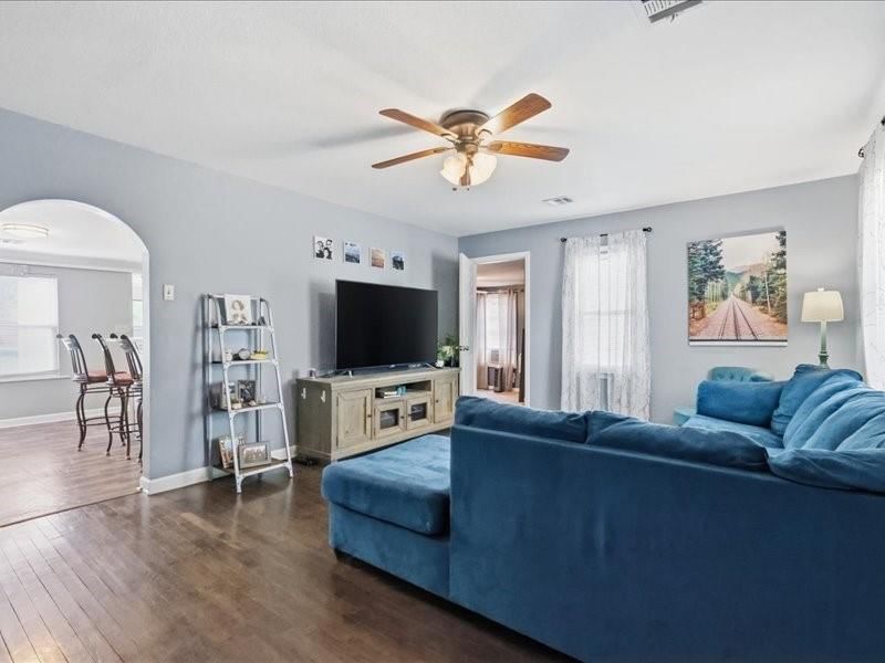 115 E Morse Avenue — photo 7