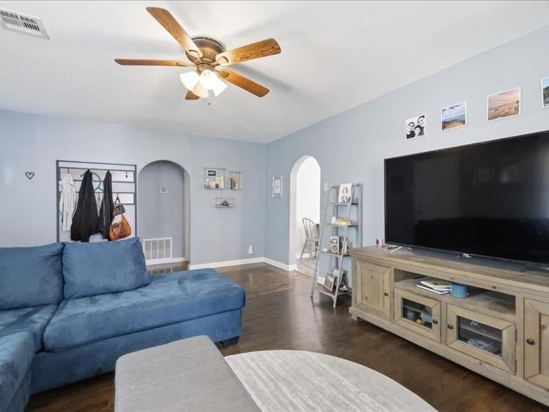 115 E Morse Avenue — photo 10