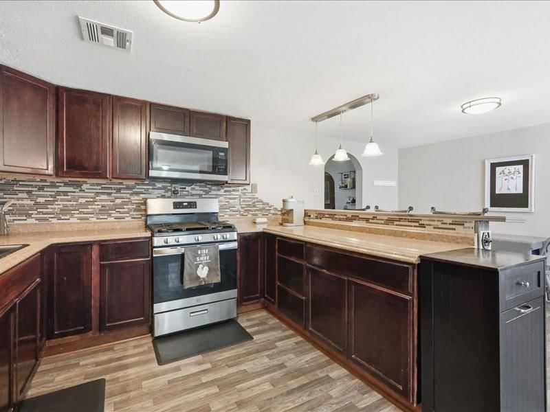 115 E Morse Avenue — photo 13