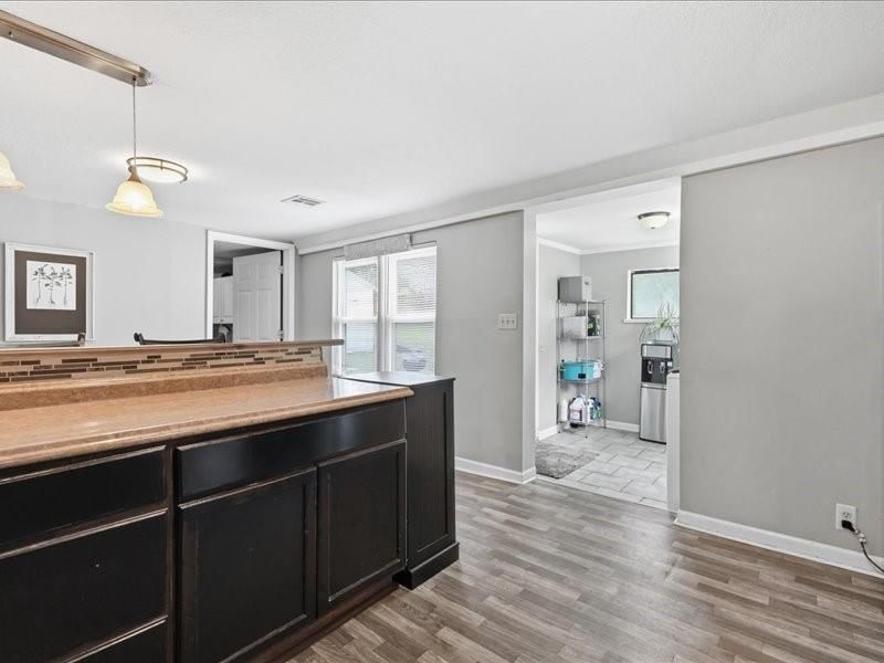 115 E Morse Avenue — photo 14