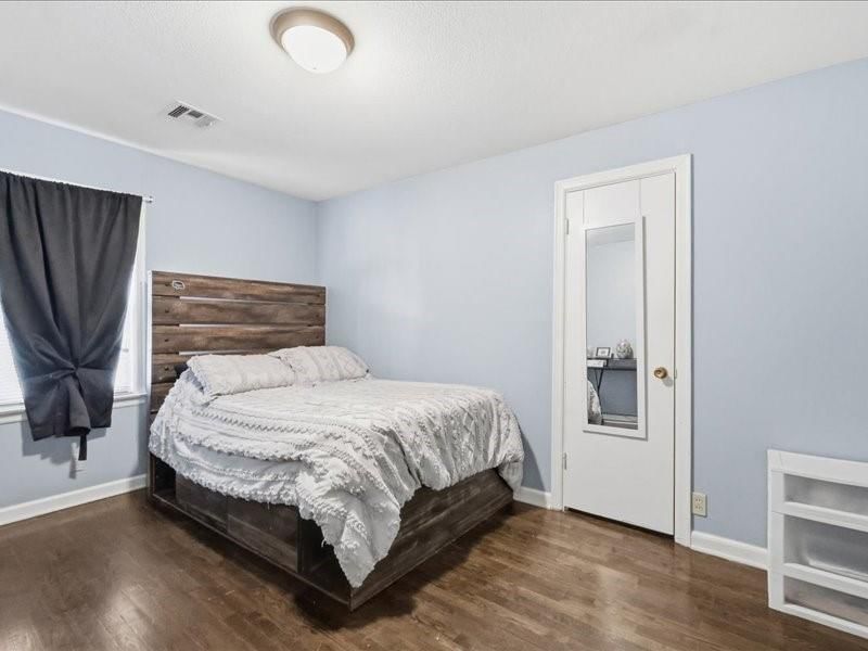 115 E Morse Avenue — photo 22