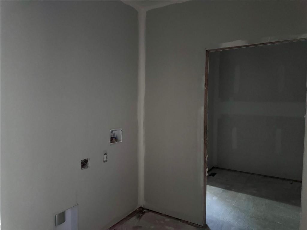 8638 Eagle Creek Drive — photo 13