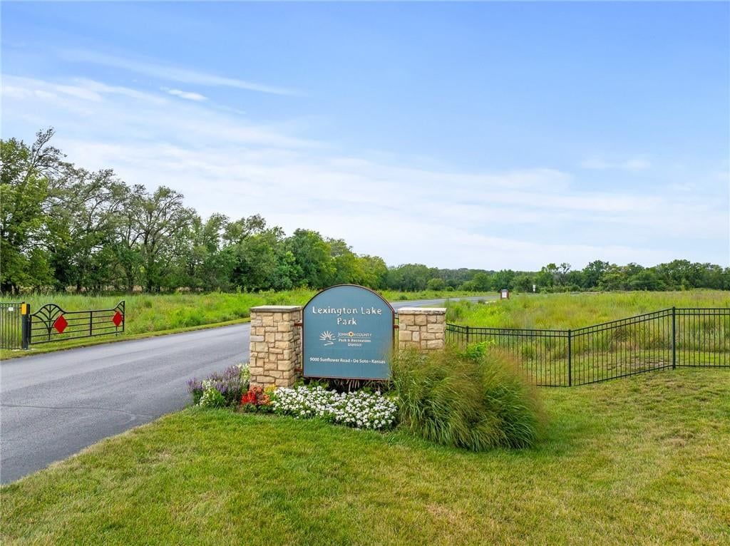 8675 Eagle Creek Drive — photo 23