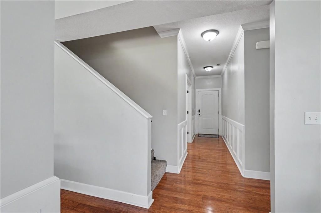 5710 Silverstone Drive — photo 14