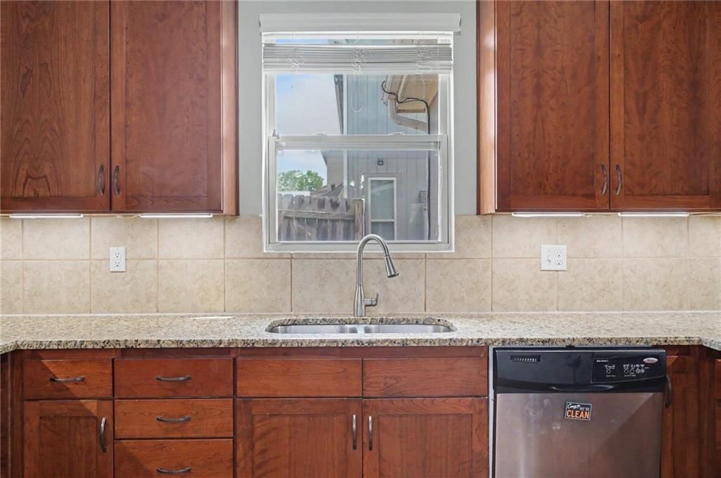 5710 Silverstone Drive — photo 15