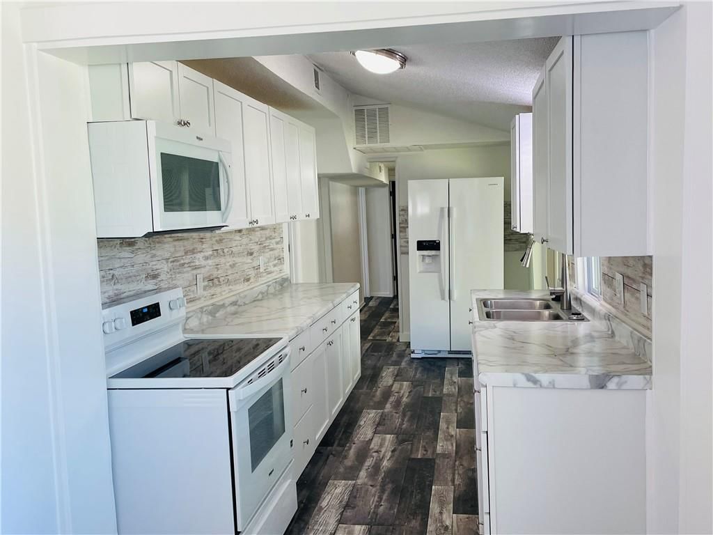 602 E Eisenhower Road — photo 5