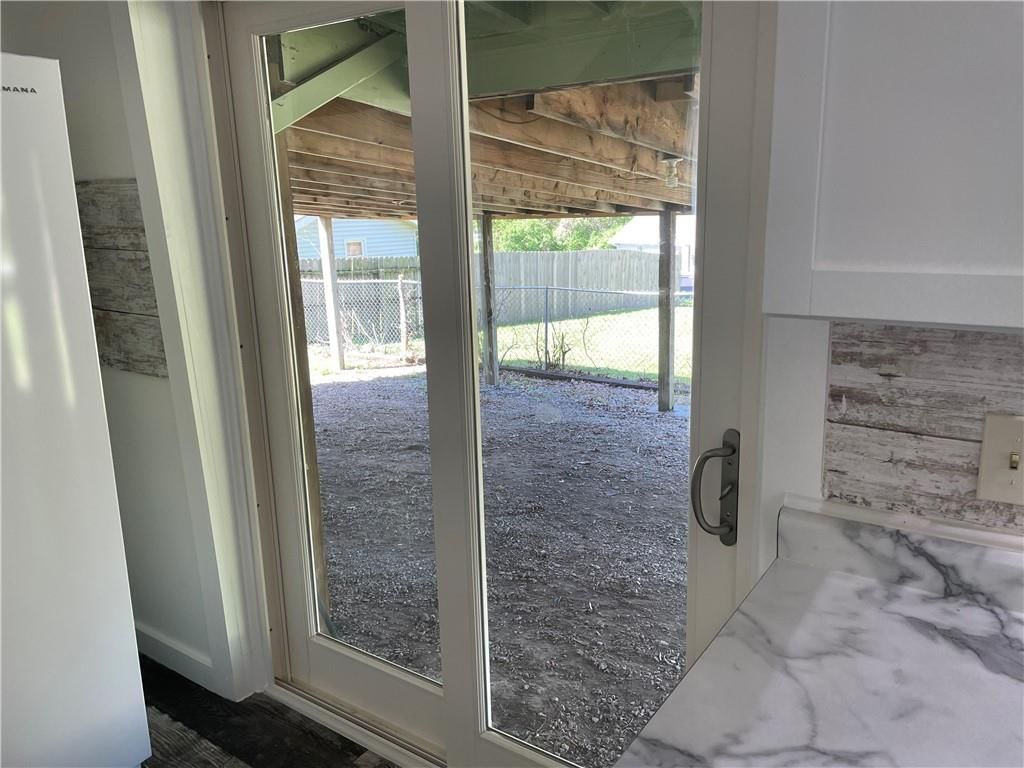 602 E Eisenhower Road — photo 16