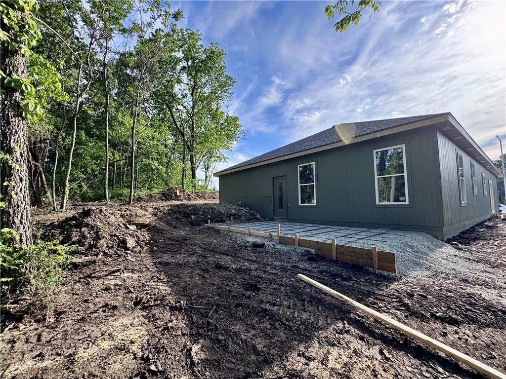 8479 Eagle Creek Drive — photo 2