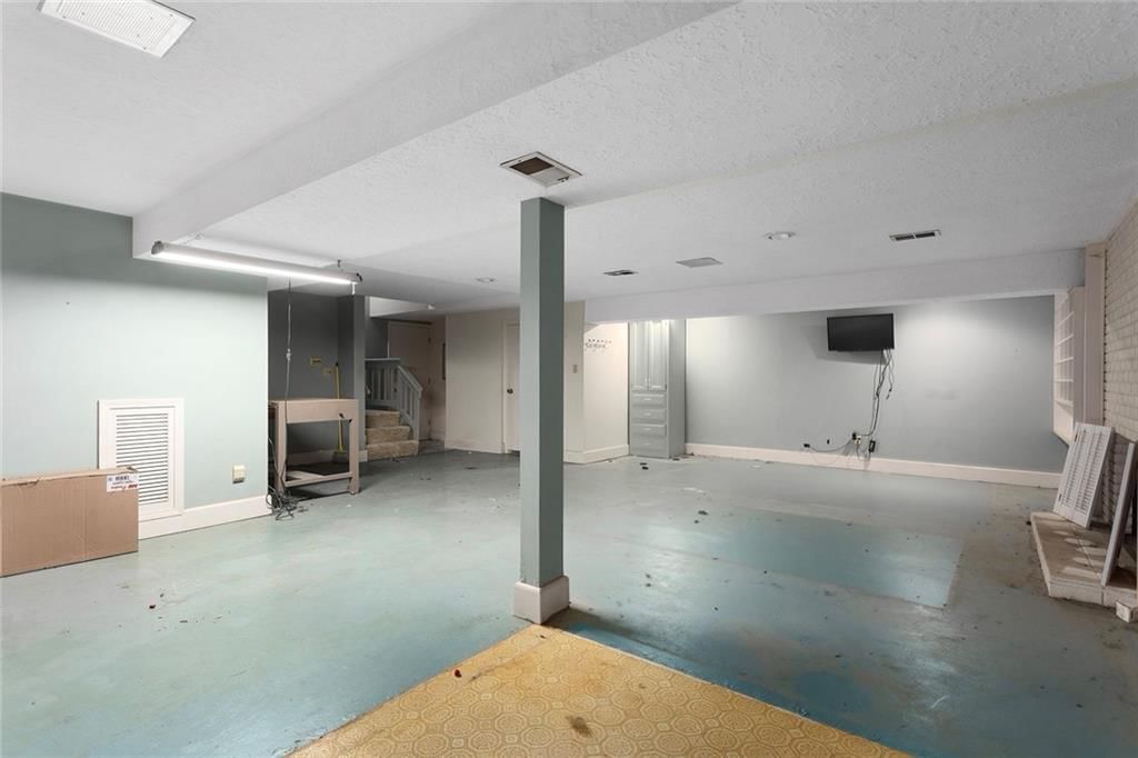 3901 S Sherman Drive — photo 27