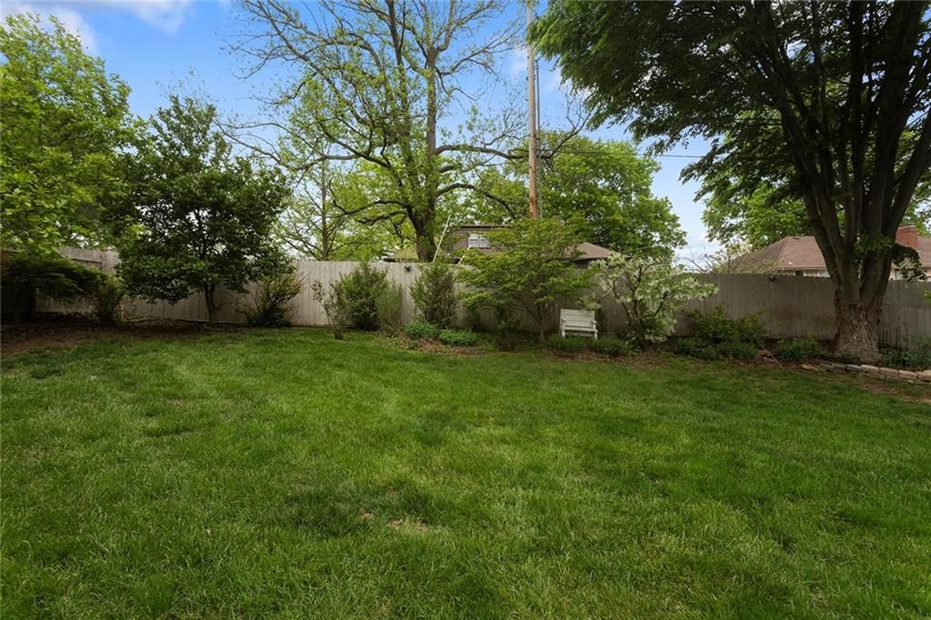 3901 S Sherman Drive — photo 32