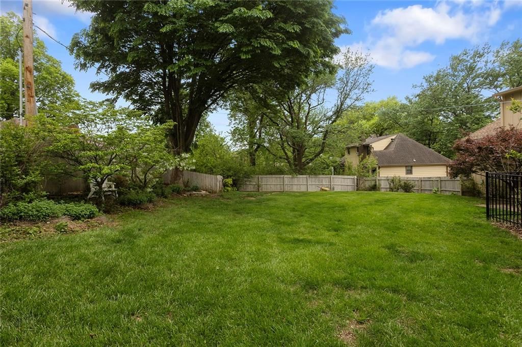 3901 S Sherman Drive — photo 33