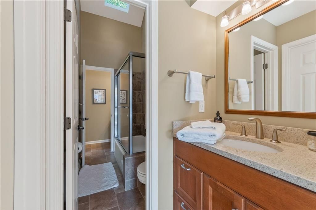 7711 N Montgall Avenue — photo 33