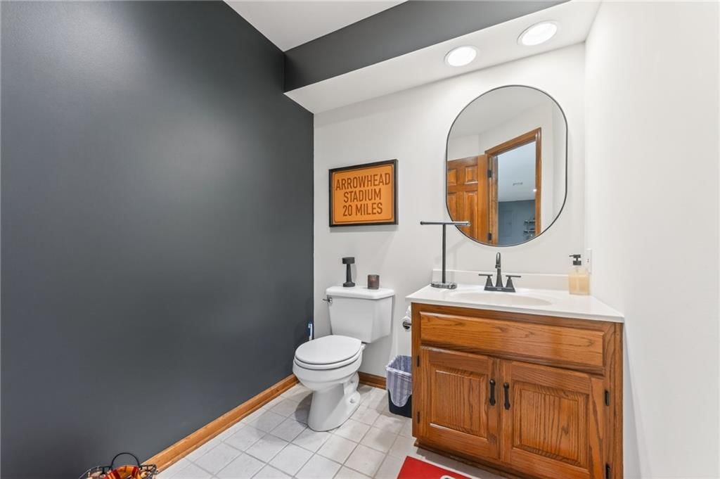 7711 N Montgall Avenue — photo 41