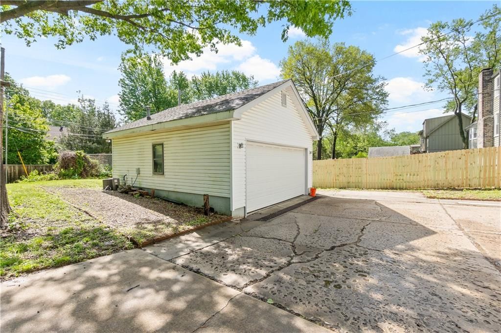 4919 Bluejacket Street — photo 26