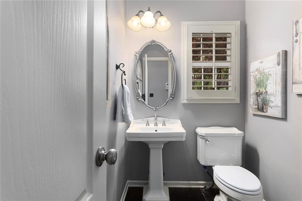 8611 S Stillhouse Road — photo 43