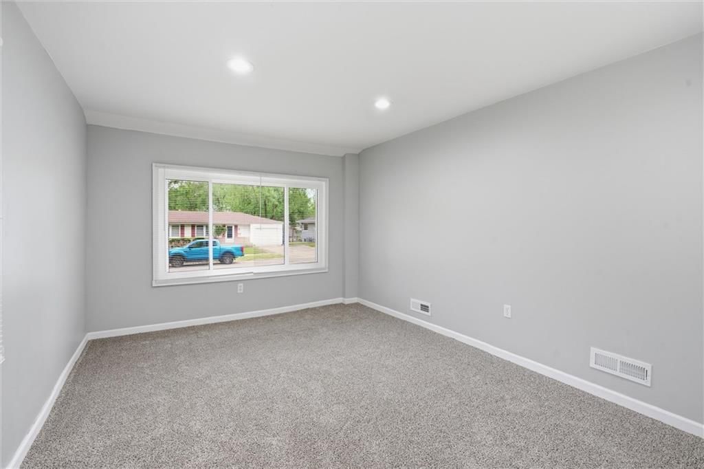 2902 W 7th Street — photo 9
