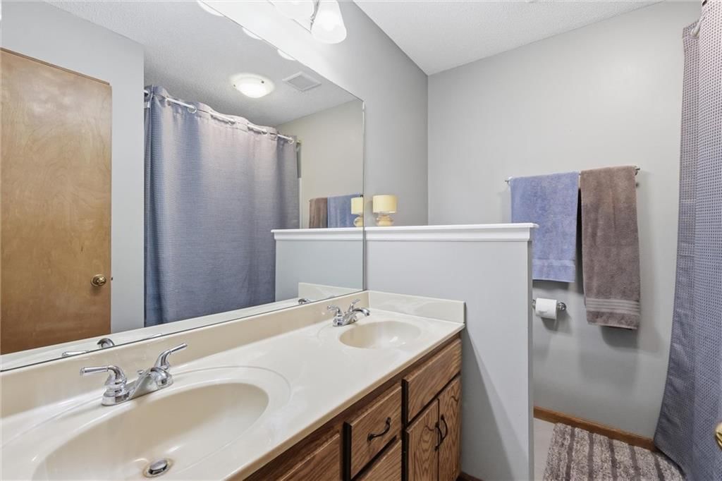 913 Park Avenue — photo 13
