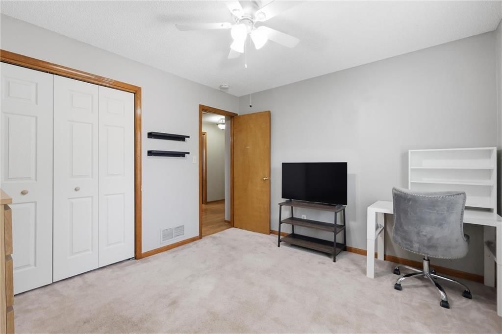 913 Park Avenue — photo 16