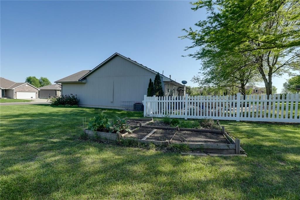 LOT 65 MOORE Place — photo 3