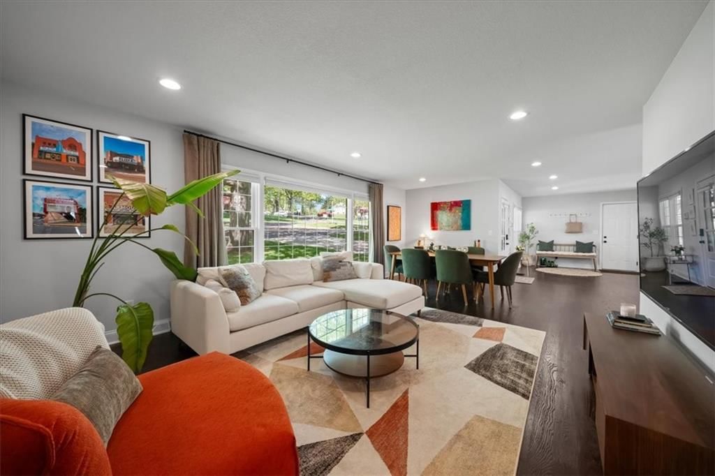 8601 Travis Street — photo 13