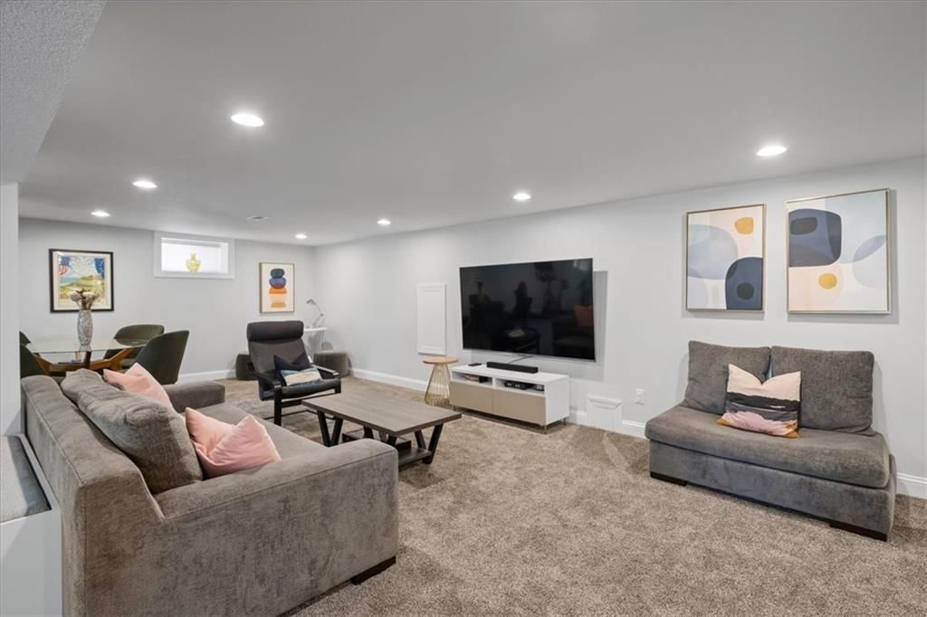 8601 Travis Street — photo 21