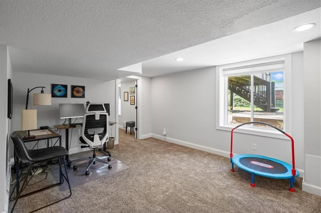 8601 Travis Street — photo 23