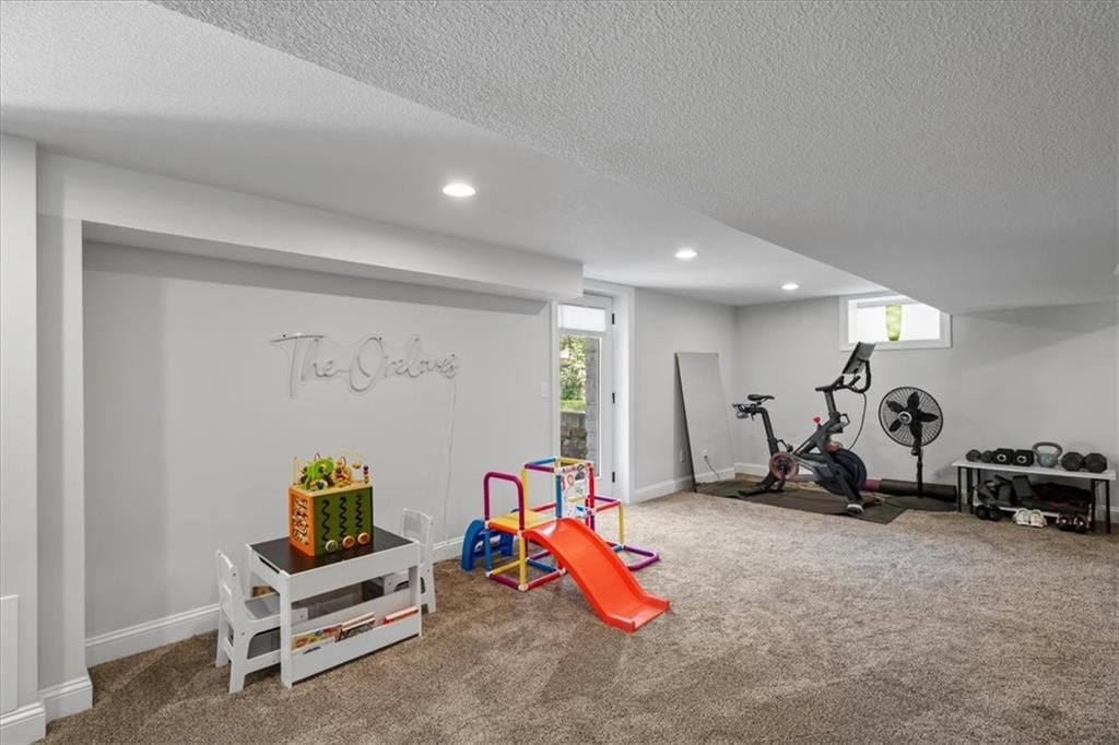 8601 Travis Street — photo 24
