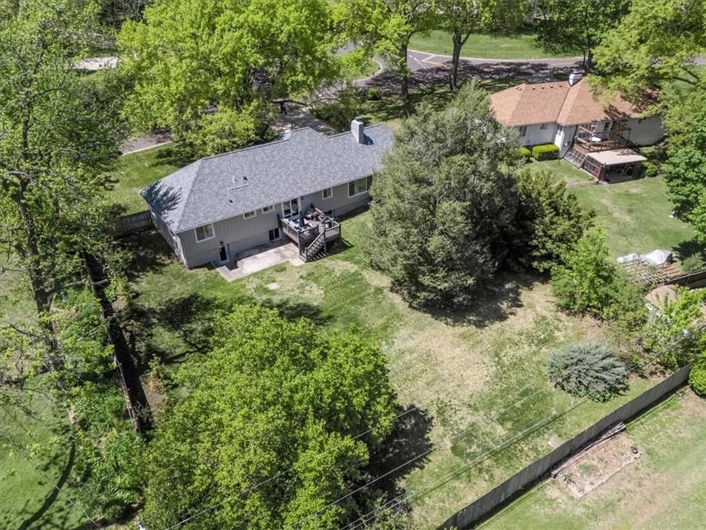 8601 Travis Street — photo 28