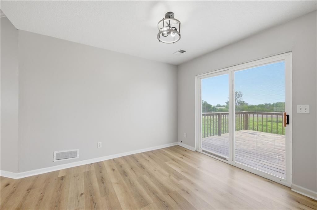 128 Hondo Street — photo 6