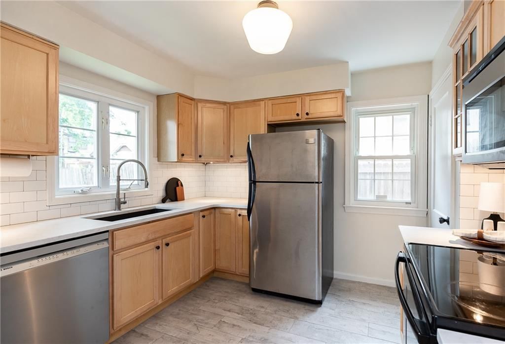 306 E Dartmouth Road — photo 9