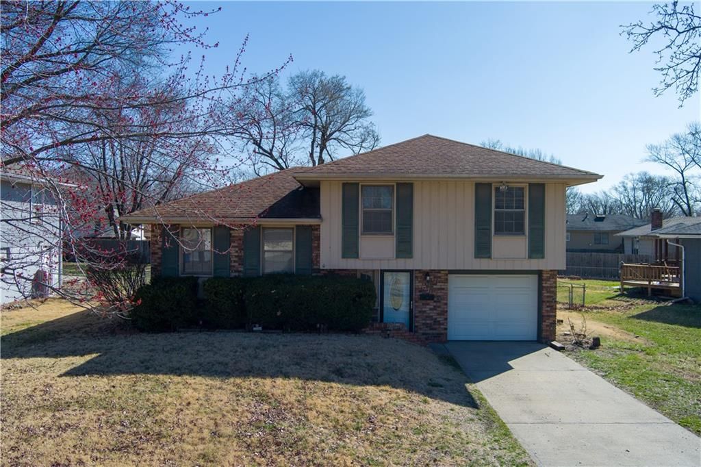 12011 Belmont Avenue, Grandview, MO