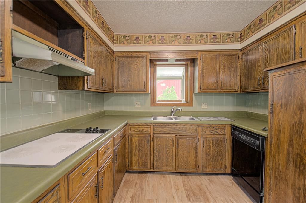 823 Englewood Street — photo 11