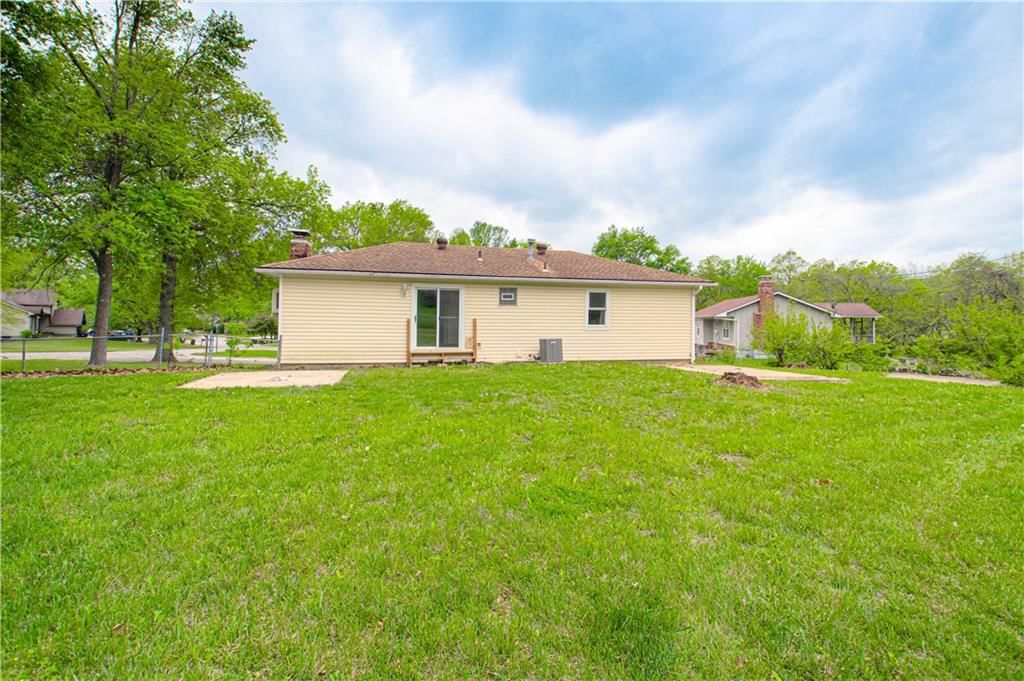 823 Englewood Street — photo 29