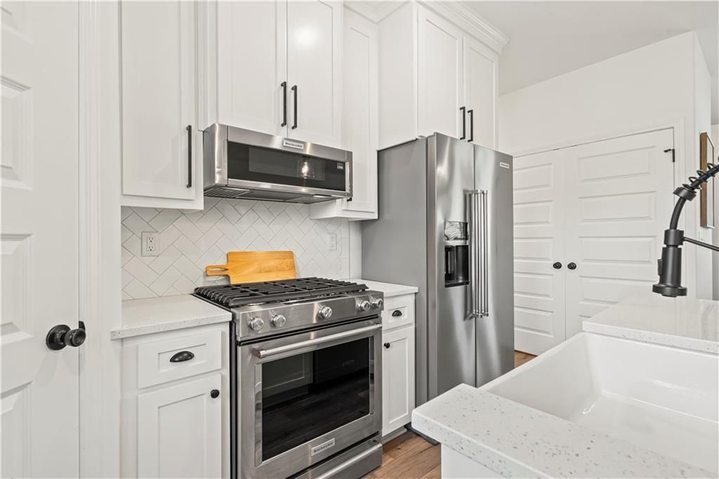 404 NE Ash Street — photo 2