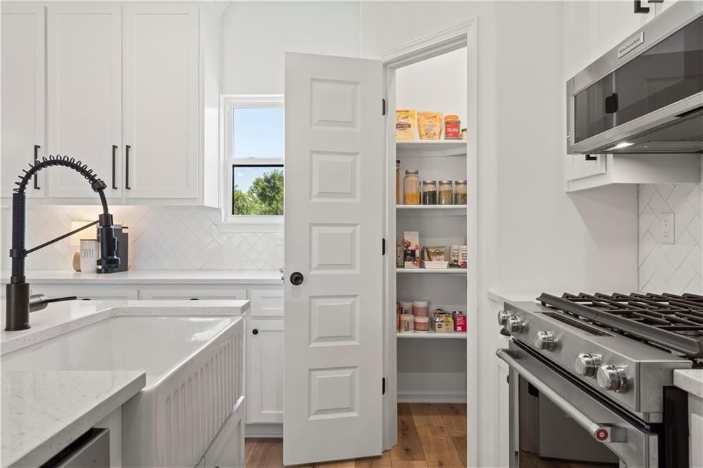 404 NE Ash Street — photo 3