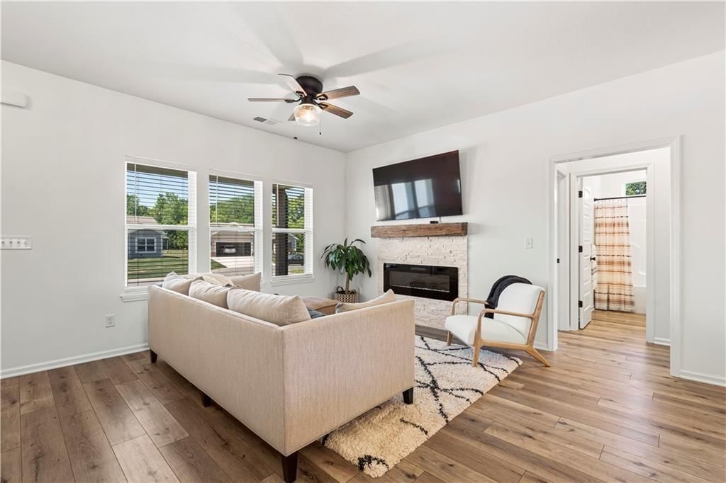 404 NE Ash Street — photo 11