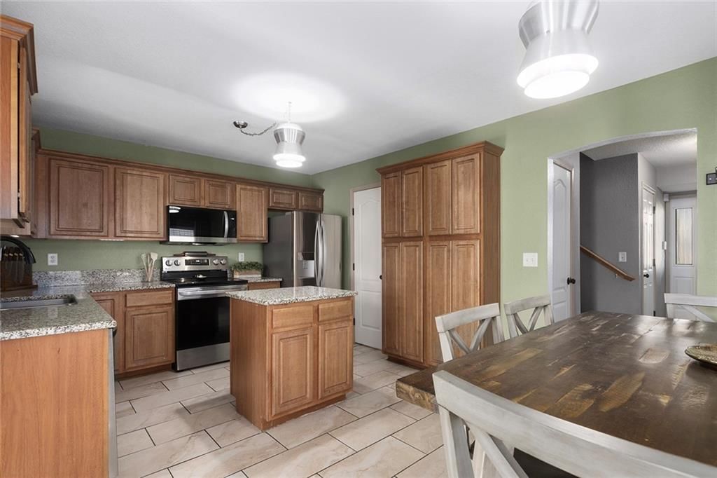 610 SW Shadow Glen Court — photo 9