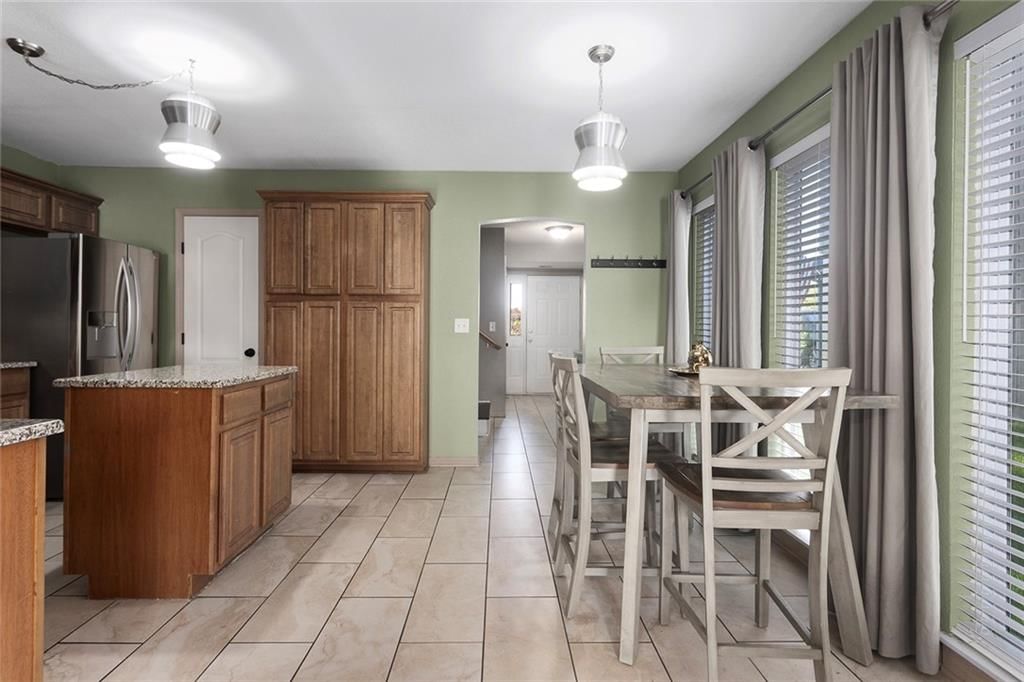 610 SW Shadow Glen Court — photo 10
